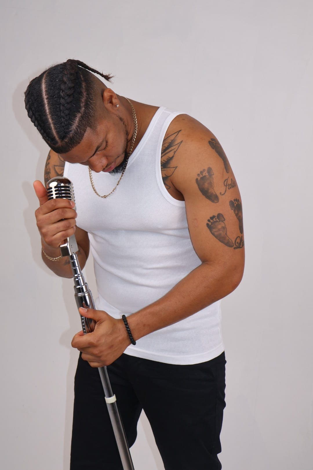 El Yane — En el micrófono